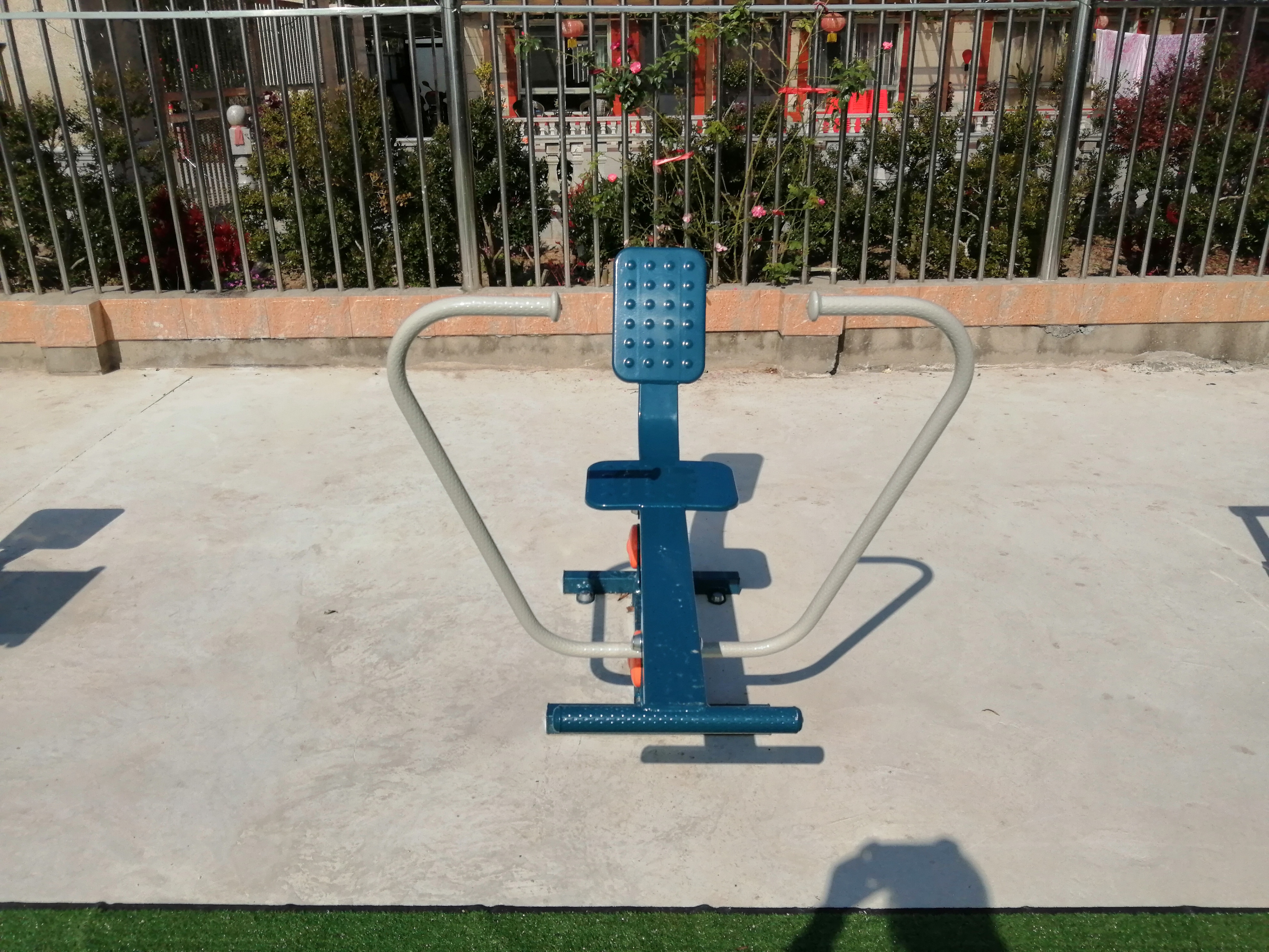 自重式划船器