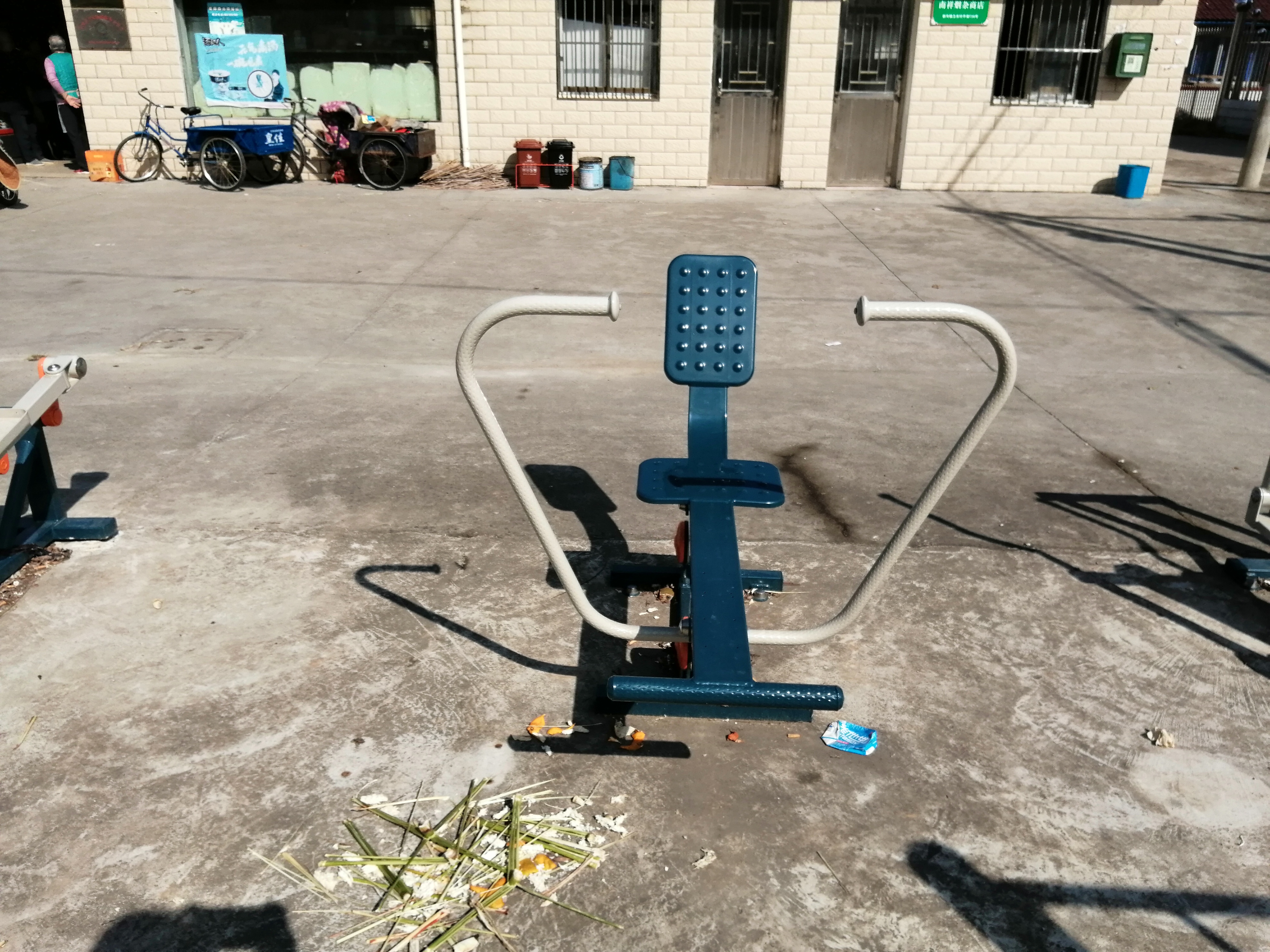 自重式划船器