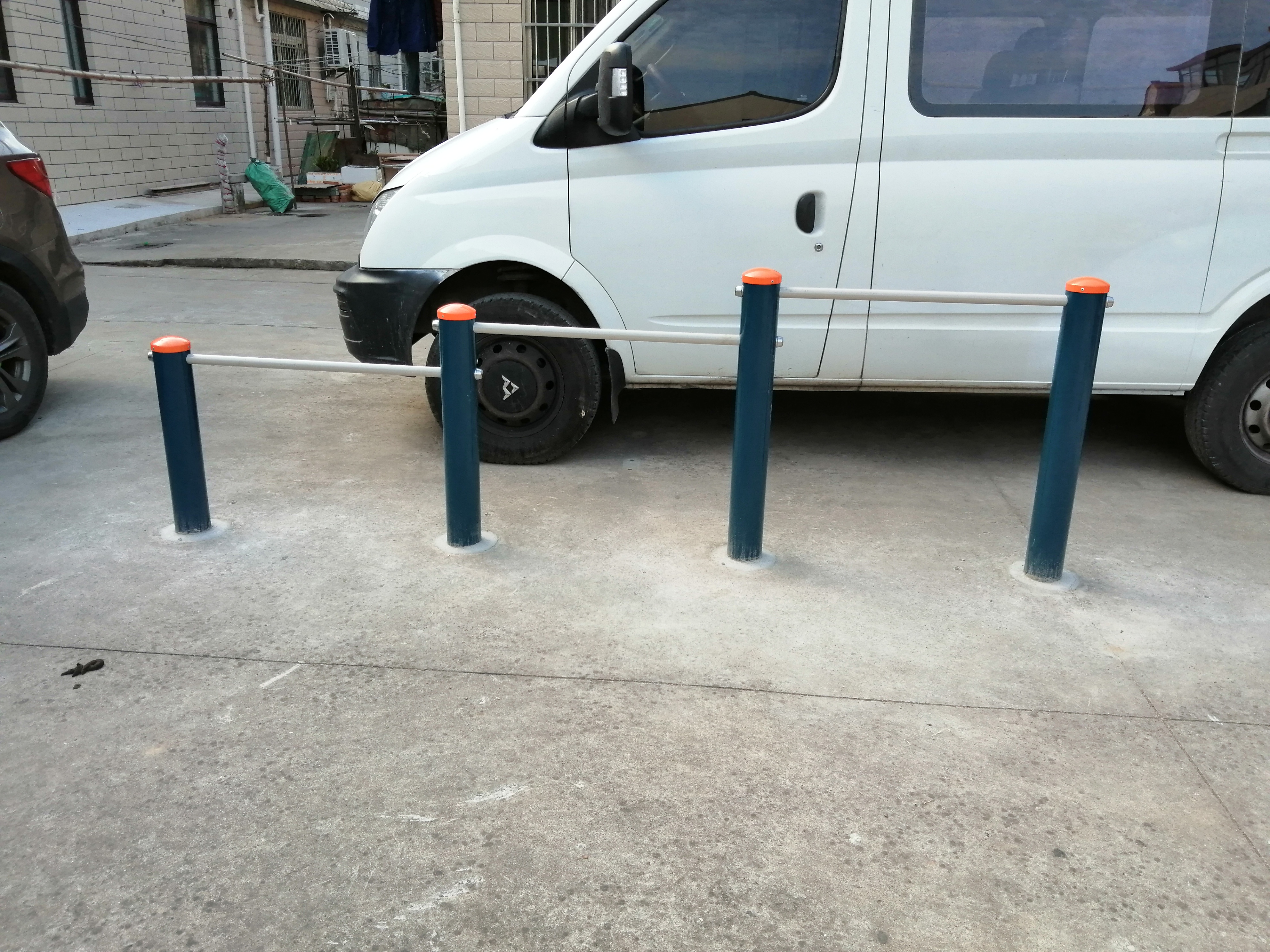 弹振压腿器